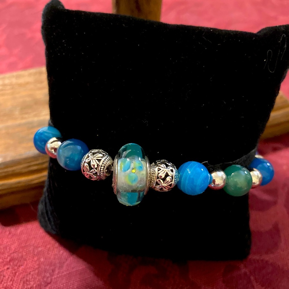 ONE OF A KIND NATURAL BEAD BRACELET WITH BEAUTIFUL PANDORA BEAD CENTERPIECE-XSM